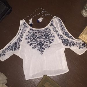 Heat up the room in this sexy cold shoulder